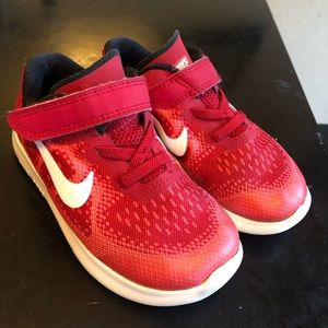 Boys Nike tennis shoes